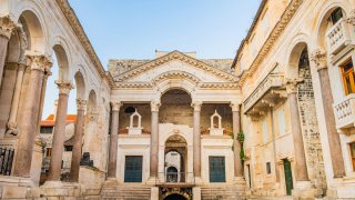 Peristyle Diocletian Palace UNESCO World Heritage - tailor-made trips Croatia Europe