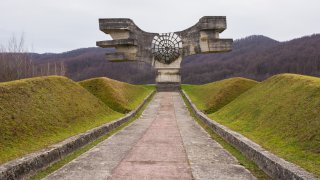 Spomenik - Zagreb Terra Balka - Travel Europe