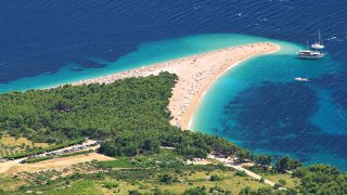 zlatni rat bol brac - family escape Croatia Europe
