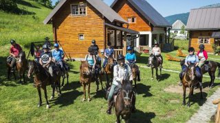 horse riding - family trip montenegro Europe